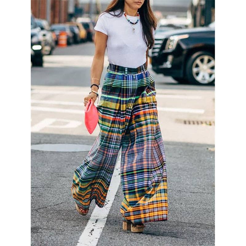 Pantalones casuales de pierna ancha con estampado de tablero de ajedrez.